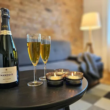 Urban Premium No 2, Free Private Parking, Self Check-in Apartmán Chorzów