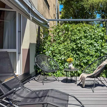 Urban No 2 - Terrace - Air Condition - Free Parking Apartment