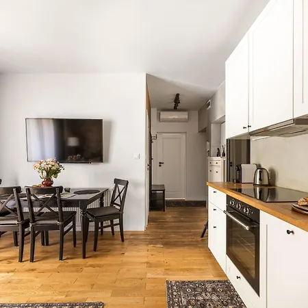 Urban No 2 - Terrace - Air Condition - Free Parking *