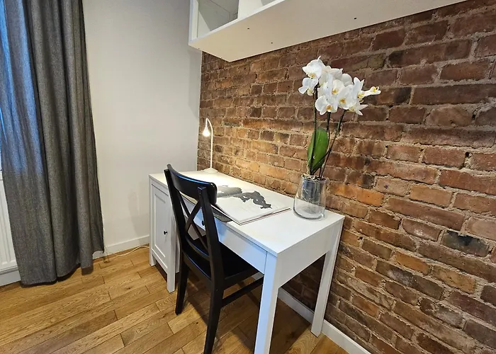 Urban Premium No 2, Free Private Parking, Self Check-in * Chorzów